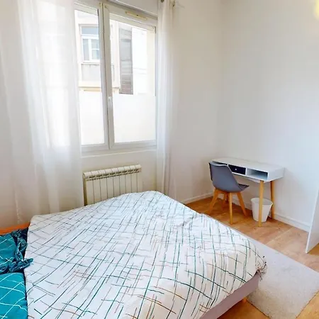Apartman 4 Bedrooms Auguste Comte